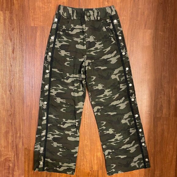 Fashion Nova Camouflage Snao Button Sides High waist Bell Bottom Cotton Pants XS - Picture 2 of 14